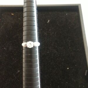 Elegant Silver Ring with Clear Gemstone